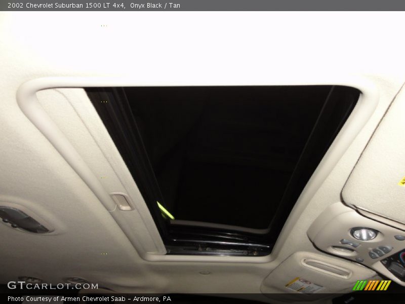 Onyx Black / Tan 2002 Chevrolet Suburban 1500 LT 4x4