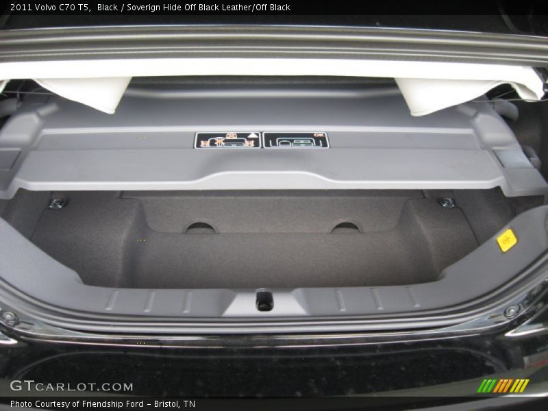 Black / Soverign Hide Off Black Leather/Off Black 2011 Volvo C70 T5