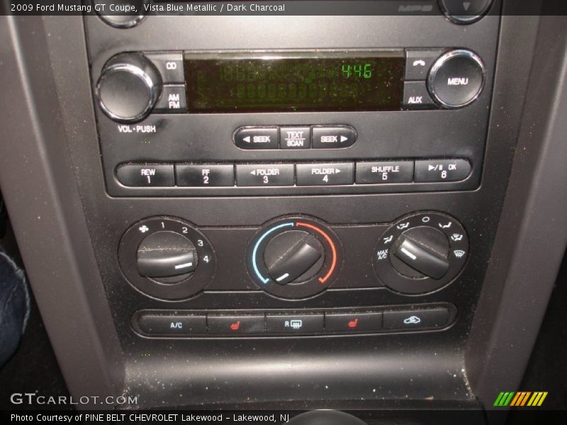 Controls of 2009 Mustang GT Coupe