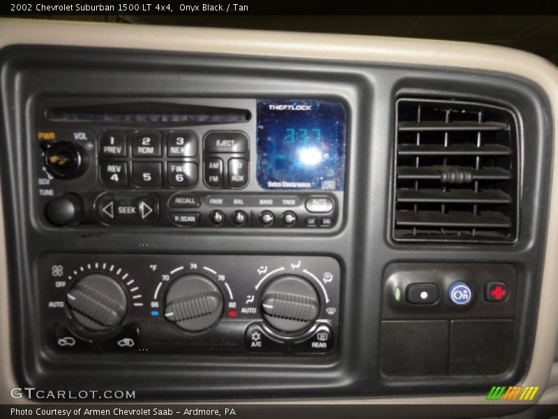 Controls of 2002 Suburban 1500 LT 4x4