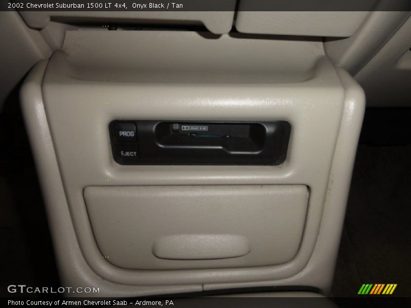 Onyx Black / Tan 2002 Chevrolet Suburban 1500 LT 4x4