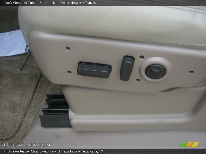 Light Pewter Metallic / Tan/Neutral 2003 Chevrolet Tahoe LS 4x4
