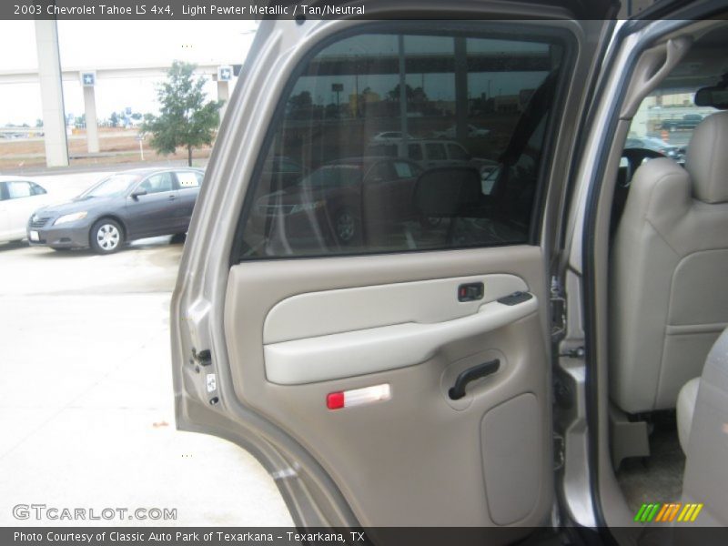 Light Pewter Metallic / Tan/Neutral 2003 Chevrolet Tahoe LS 4x4