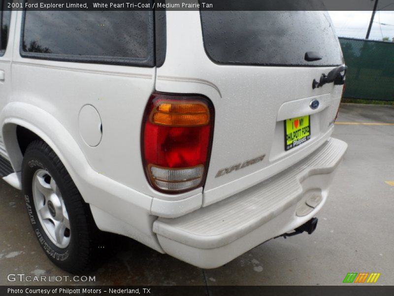White Pearl Tri-Coat / Medium Prairie Tan 2001 Ford Explorer Limited