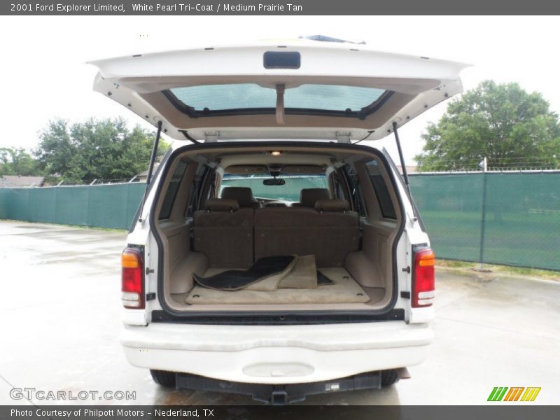 White Pearl Tri-Coat / Medium Prairie Tan 2001 Ford Explorer Limited