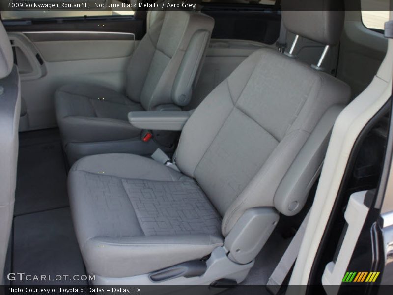 Nocturne Black Metallic / Aero Grey 2009 Volkswagen Routan SE