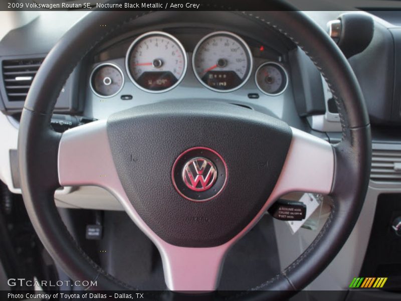 Nocturne Black Metallic / Aero Grey 2009 Volkswagen Routan SE