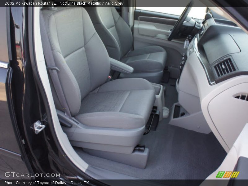 Nocturne Black Metallic / Aero Grey 2009 Volkswagen Routan SE