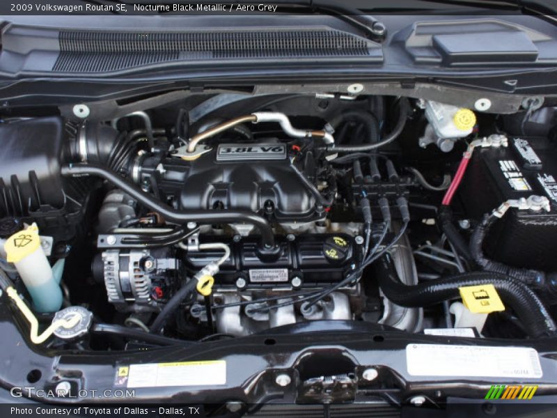 Nocturne Black Metallic / Aero Grey 2009 Volkswagen Routan SE