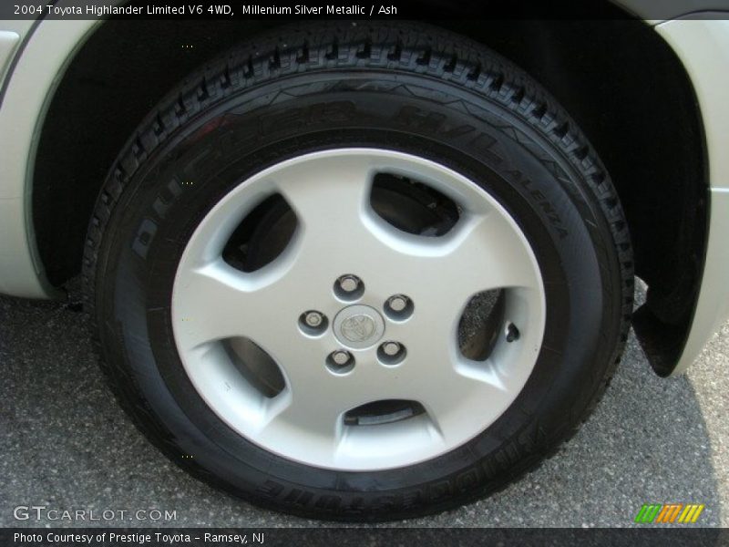 Millenium Silver Metallic / Ash 2004 Toyota Highlander Limited V6 4WD