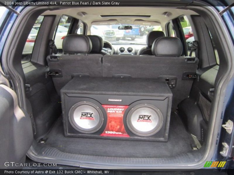 Patriot Blue Pearl / Dark Slate Gray 2004 Jeep Liberty Limited 4x4