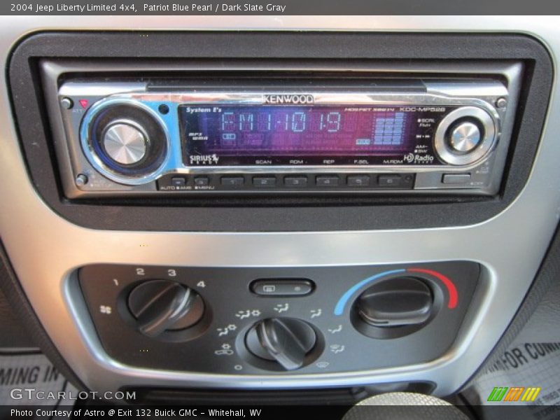 Patriot Blue Pearl / Dark Slate Gray 2004 Jeep Liberty Limited 4x4
