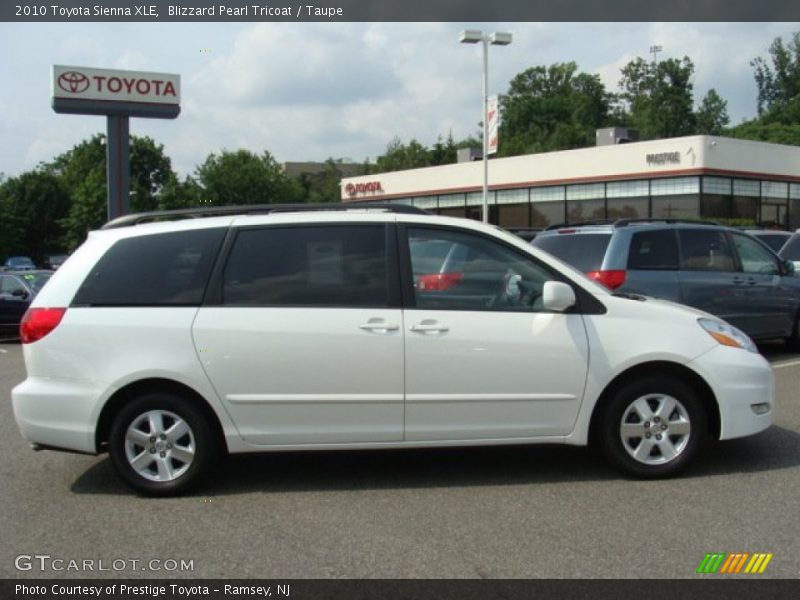 Blizzard Pearl Tricoat / Taupe 2010 Toyota Sienna XLE