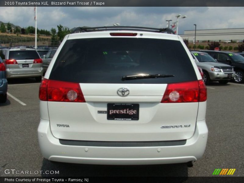 Blizzard Pearl Tricoat / Taupe 2010 Toyota Sienna XLE