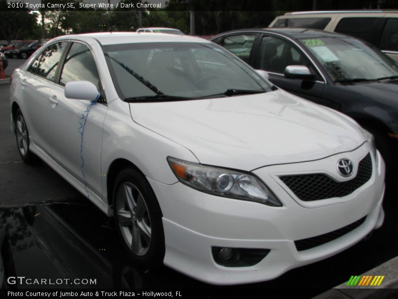 Super White / Dark Charcoal 2010 Toyota Camry SE