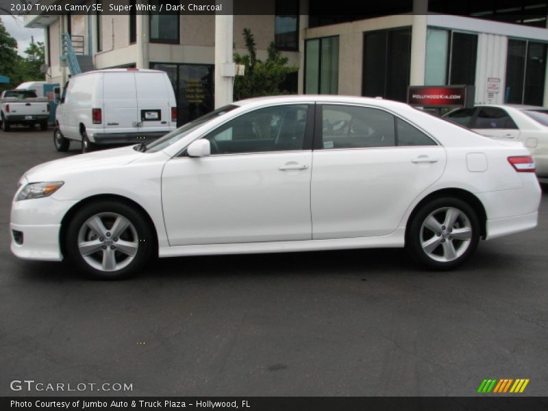 Super White / Dark Charcoal 2010 Toyota Camry SE