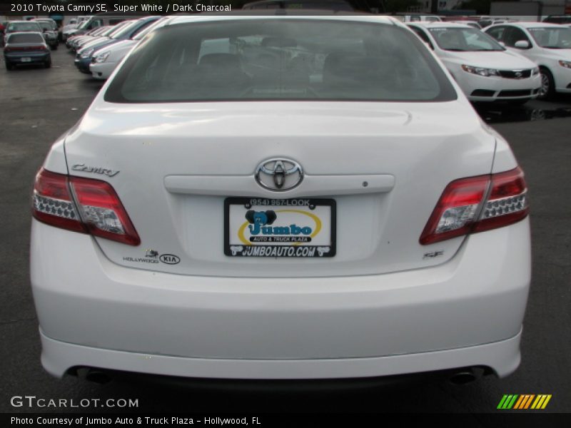 Super White / Dark Charcoal 2010 Toyota Camry SE