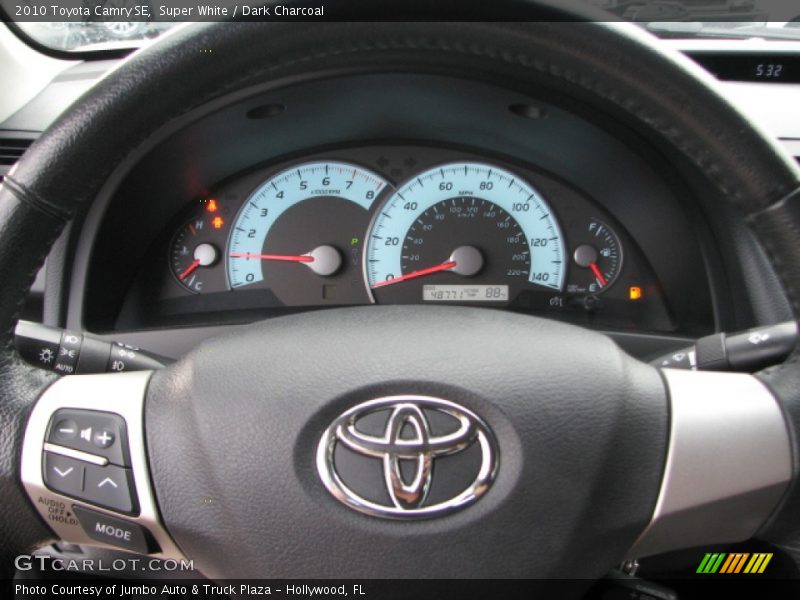 Super White / Dark Charcoal 2010 Toyota Camry SE