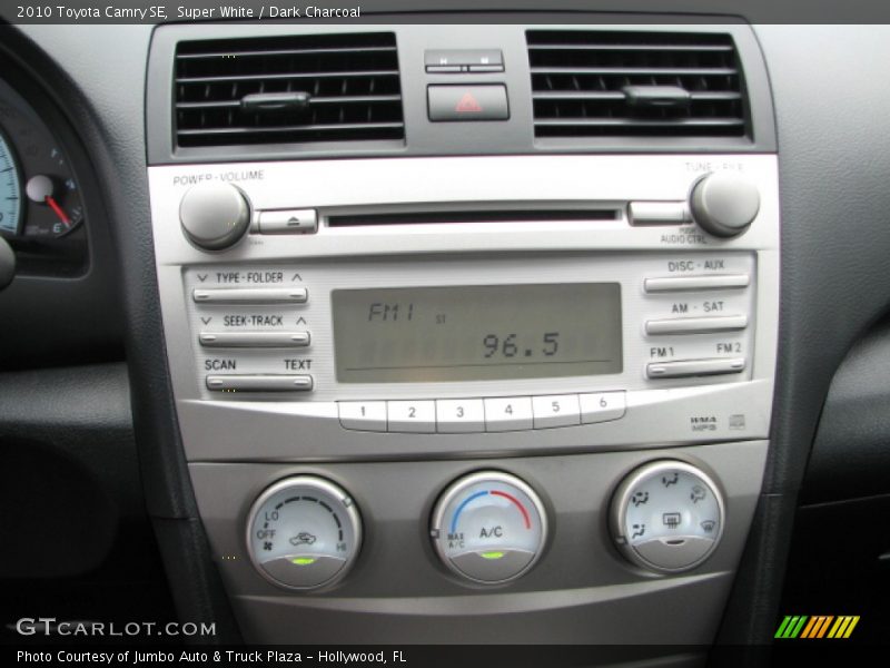Super White / Dark Charcoal 2010 Toyota Camry SE