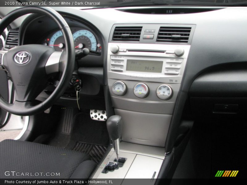 Super White / Dark Charcoal 2010 Toyota Camry SE