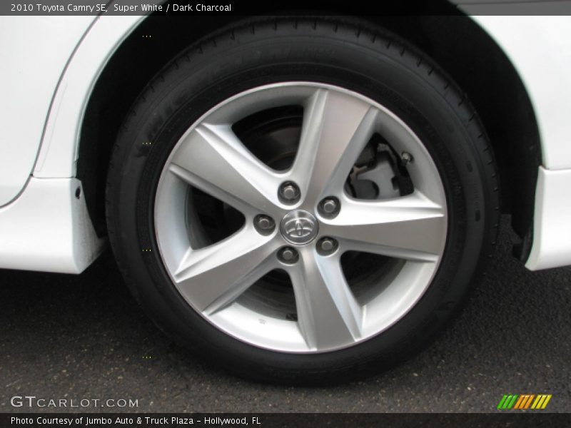 Super White / Dark Charcoal 2010 Toyota Camry SE
