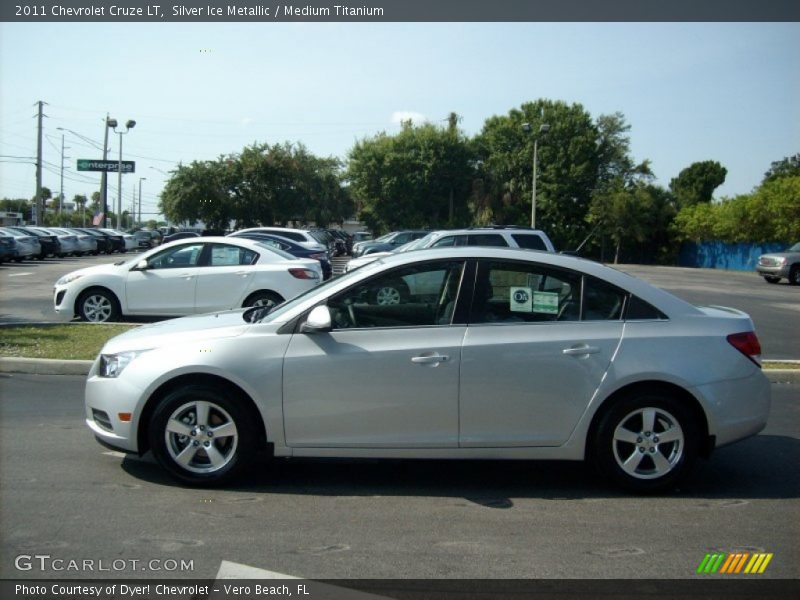 Silver Ice Metallic / Medium Titanium 2011 Chevrolet Cruze LT