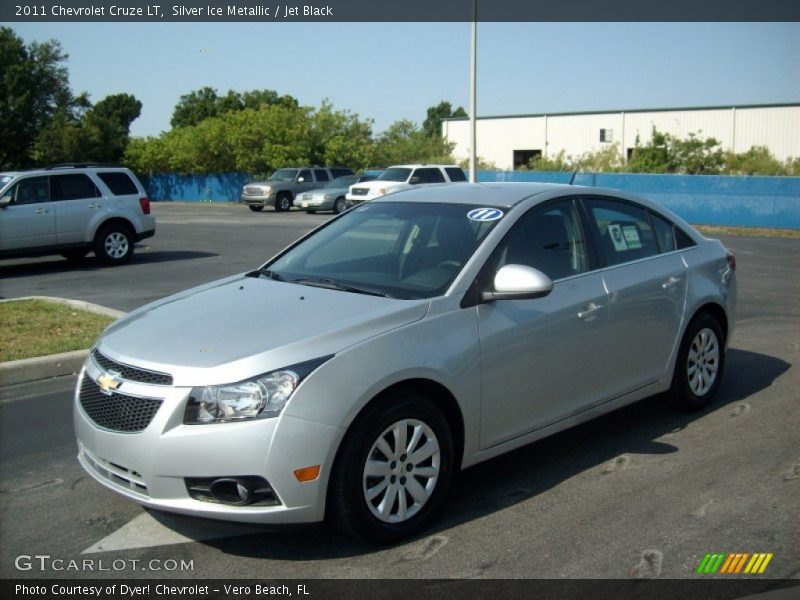 Silver Ice Metallic / Jet Black 2011 Chevrolet Cruze LT