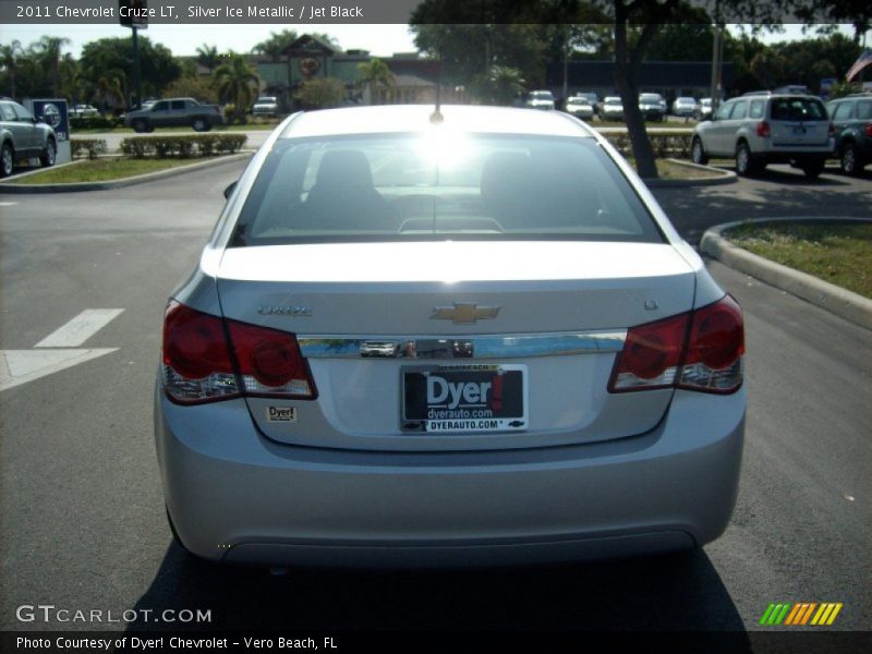 Silver Ice Metallic / Jet Black 2011 Chevrolet Cruze LT