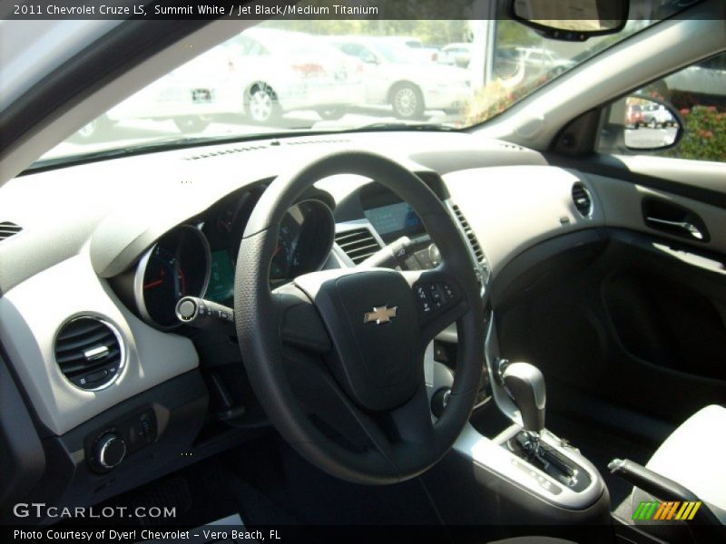 Summit White / Jet Black/Medium Titanium 2011 Chevrolet Cruze LS