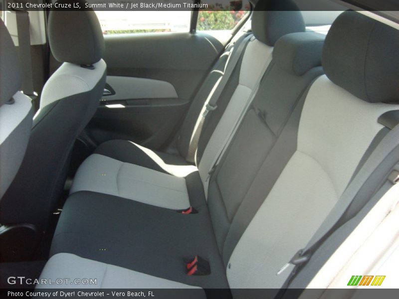 Summit White / Jet Black/Medium Titanium 2011 Chevrolet Cruze LS