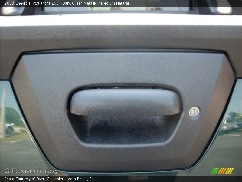 Dark Green Metallic / Medium Neutral 2003 Chevrolet Avalanche Z66