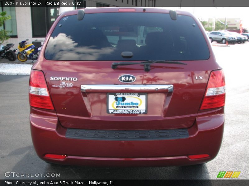 Radiant Red / Gray 2007 Kia Sorento LX