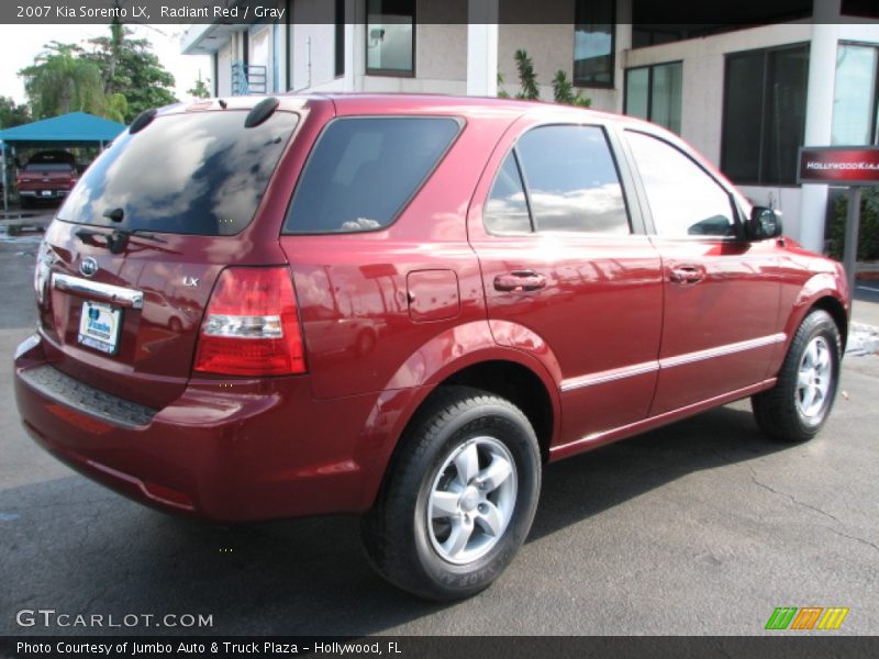 Radiant Red / Gray 2007 Kia Sorento LX
