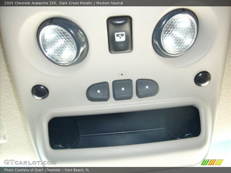 Dark Green Metallic / Medium Neutral 2003 Chevrolet Avalanche Z66