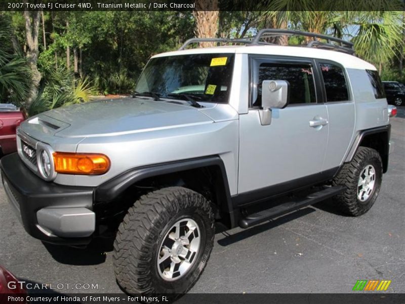 Titanium Metallic / Dark Charcoal 2007 Toyota FJ Cruiser 4WD