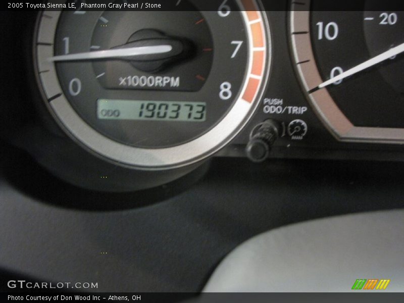 Phantom Gray Pearl / Stone 2005 Toyota Sienna LE