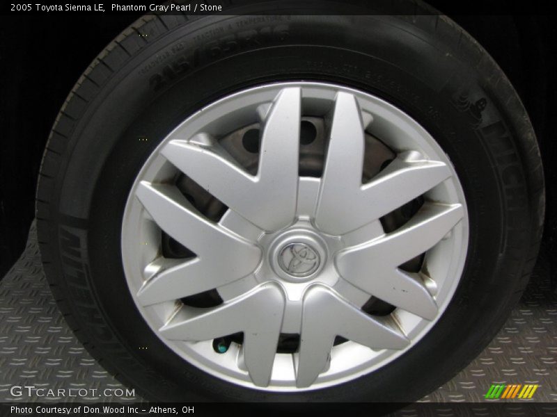Phantom Gray Pearl / Stone 2005 Toyota Sienna LE