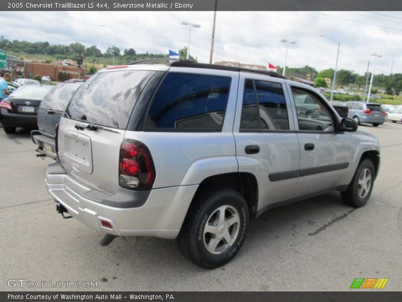 Silverstone Metallic / Ebony 2005 Chevrolet TrailBlazer LS 4x4