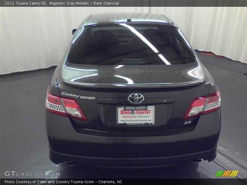 Magnetic Gray Metallic / Dark Charcoal 2011 Toyota Camry SE