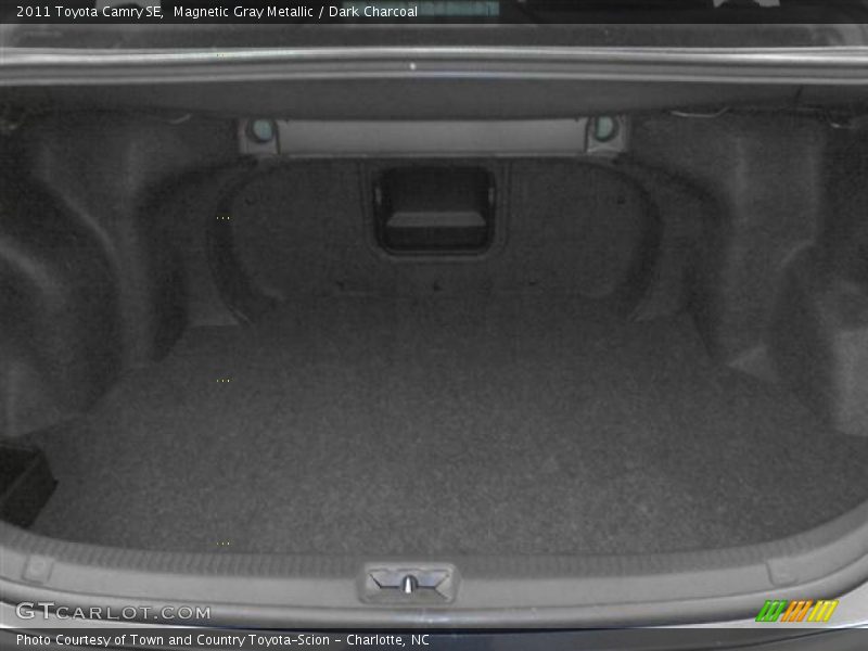 Magnetic Gray Metallic / Dark Charcoal 2011 Toyota Camry SE