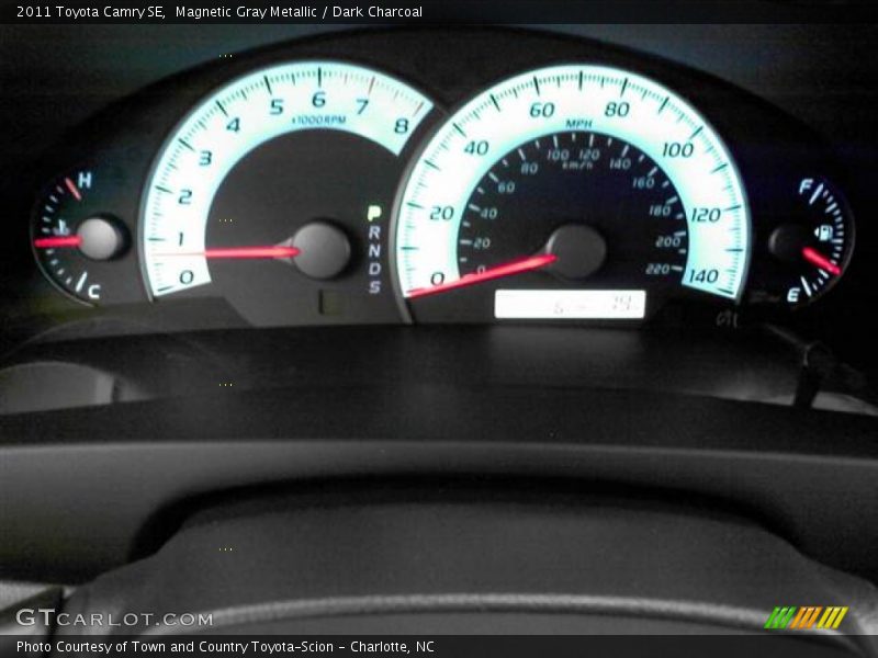 Magnetic Gray Metallic / Dark Charcoal 2011 Toyota Camry SE