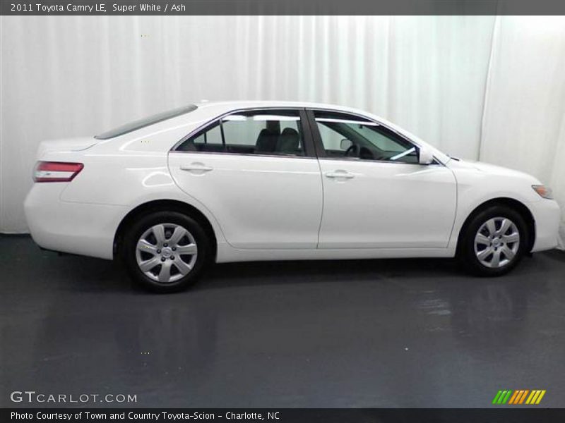 Super White / Ash 2011 Toyota Camry LE