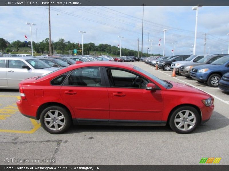 Passion Red / Off-Black 2007 Volvo S40 2.4i