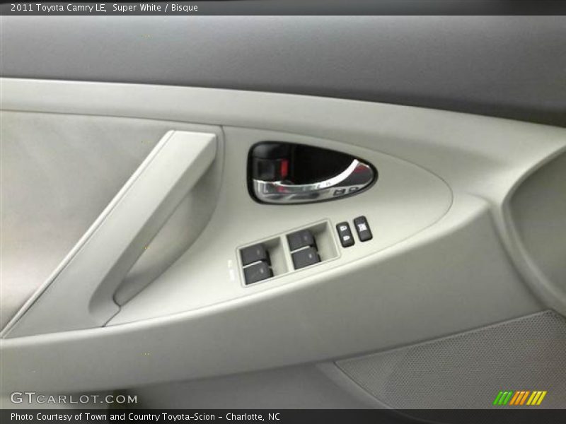 Super White / Bisque 2011 Toyota Camry LE