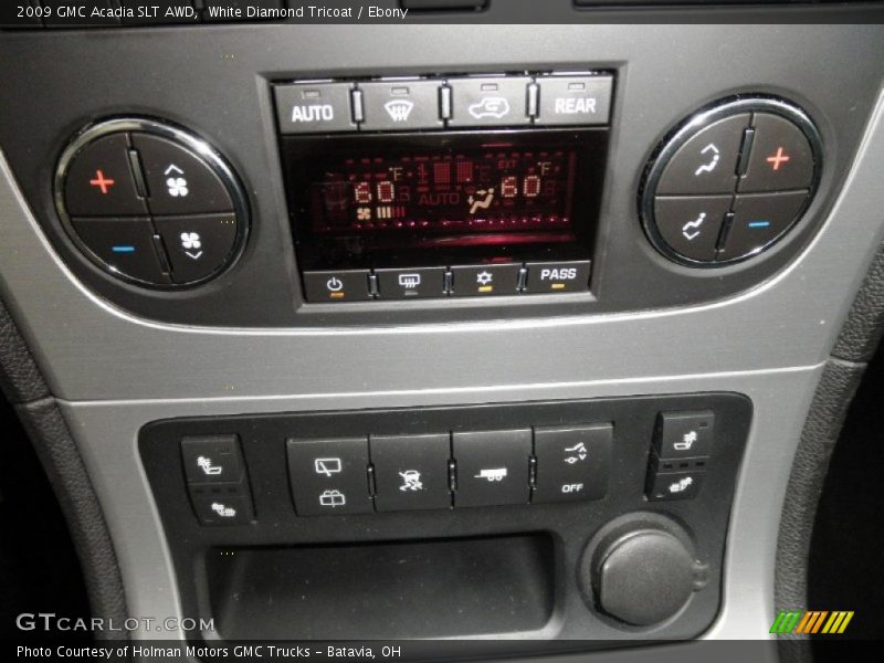 Controls of 2009 Acadia SLT AWD