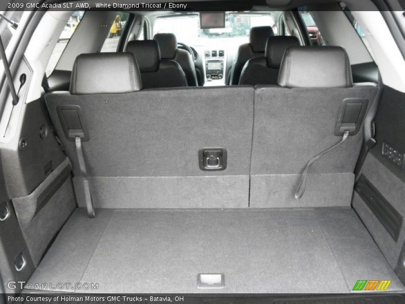  2009 Acadia SLT AWD Trunk