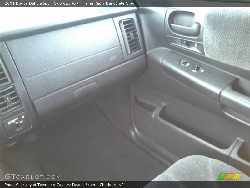 Flame Red / Dark Slate Gray 2001 Dodge Dakota Sport Club Cab 4x4