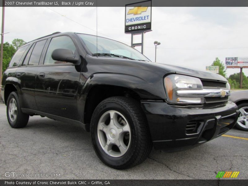 Black / Light Gray 2007 Chevrolet TrailBlazer LS