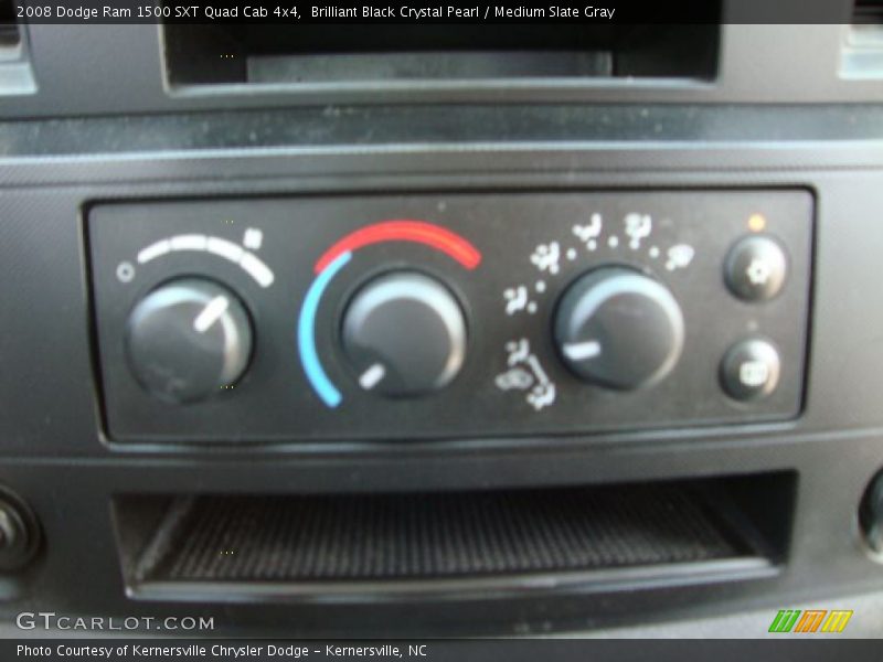 Brilliant Black Crystal Pearl / Medium Slate Gray 2008 Dodge Ram 1500 SXT Quad Cab 4x4