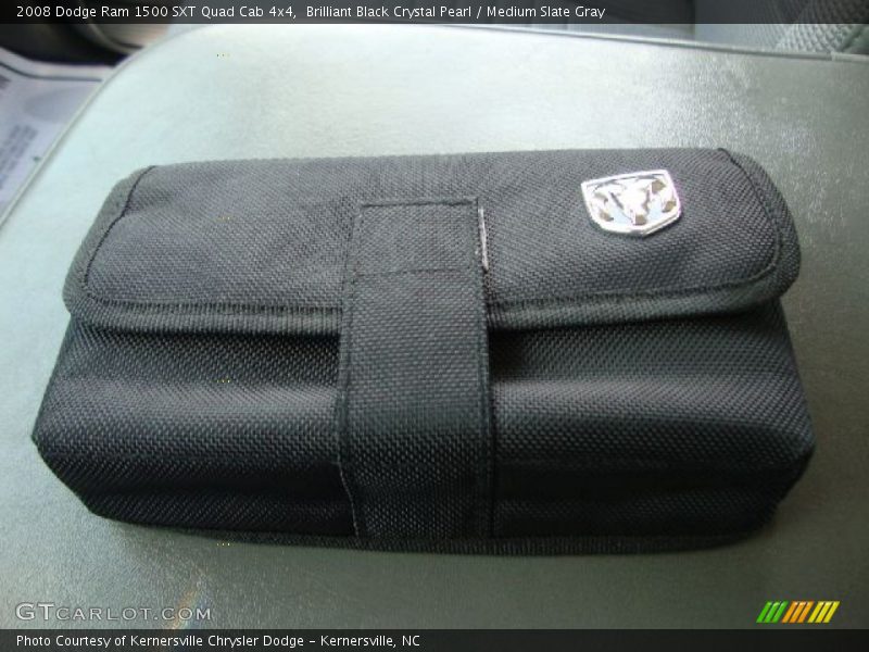 Brilliant Black Crystal Pearl / Medium Slate Gray 2008 Dodge Ram 1500 SXT Quad Cab 4x4